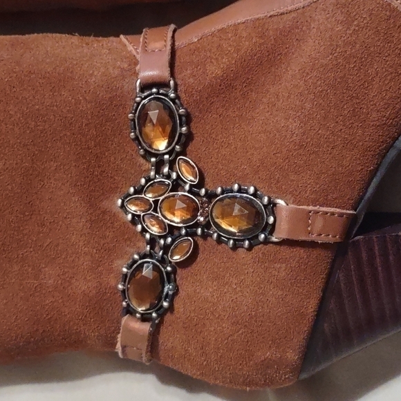 "Lavish" Camel Suede Cowboy Boots - Size 8 by Grazie - Picture 5 of 14